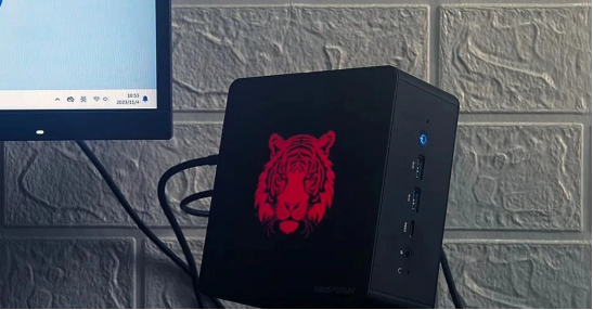 MINISFORUM UM780XTX im Test: Mini-PC mit RGB-Lichteffekten und Ouclink-Schnittstelle