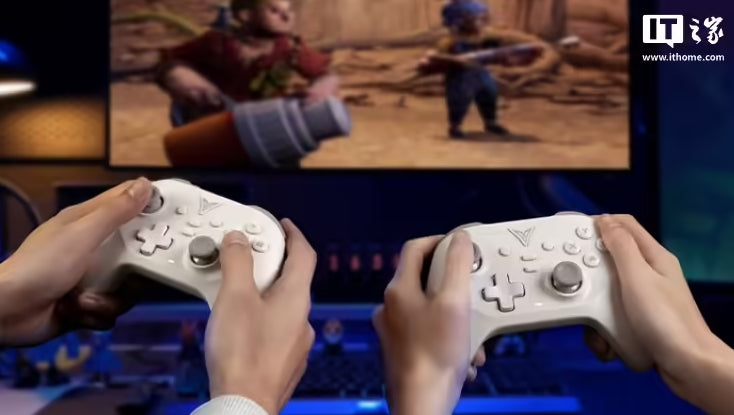 FlyDigi Unveils Desert Fox Game Controller with Versatile Features and Triple-Mode Connectivity