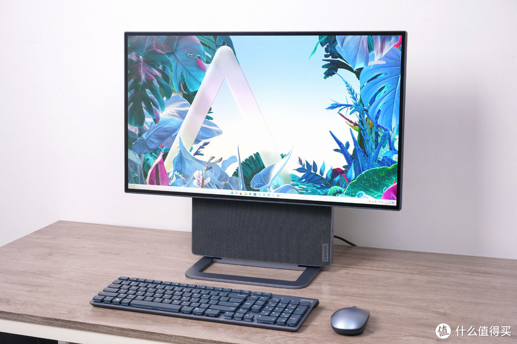 Lenovo YOGA AIO 7 2022 High-Performance All-in-One PC Review