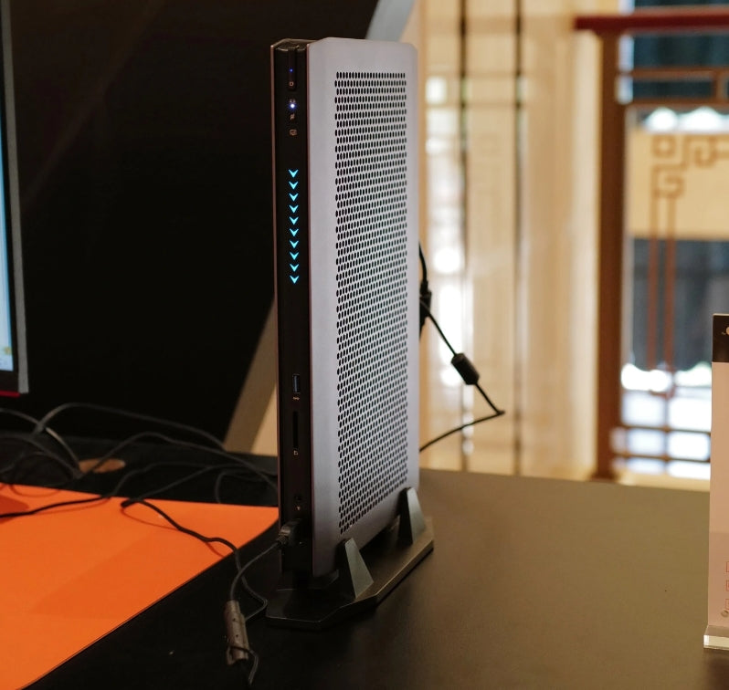 Minisforum stellt Ryzen 8040 Tablet und Untermarke AtomMan für High-End-Mini-PCs vor
